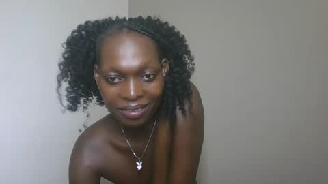 Snapshot of sellinprinces chatting on November 22, 11:48 pm sellinprinces online show from November 22, 11:48 pm