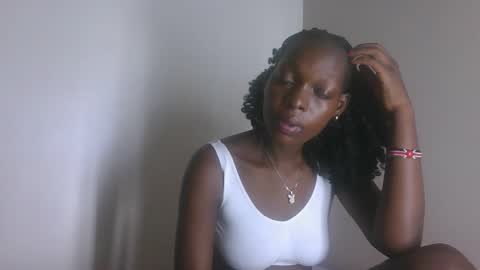 Snapshot of sellinprinces chatting on December 4, 3:38 am sellinprinces online show from December 4, 3:38 am