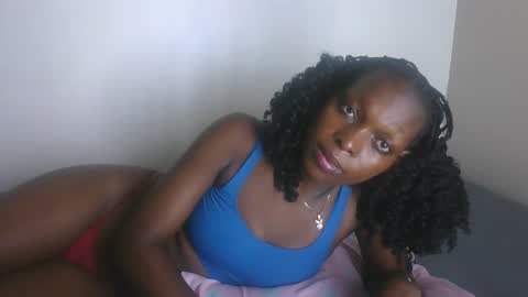 Snapshot of sellinprinces chatting on December 5, 3:52 pm sellinprinces online show from December 5, 3:52 pm