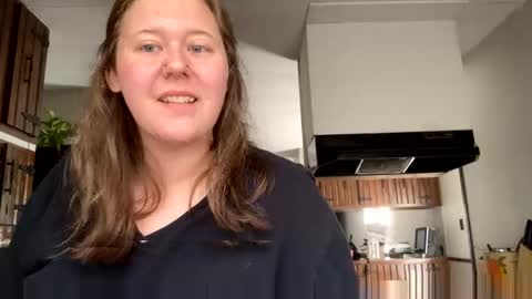 Snapshot of semajsage chatting on April 4, 5:43 pm Semaj Sage online show from April 4, 5:43 pm