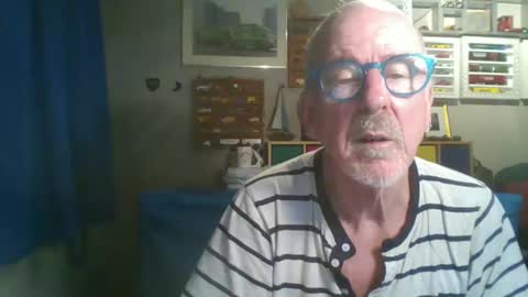 Snapshot of semajstretsa chatting on February 8, 6:44 pm frederick online show from February 8, 6:44 pm