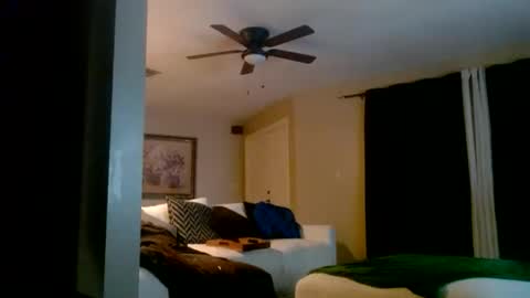 Snapshot of senecathestoic25 chatting on January 16, 5:55 am senecathestoic25 online show from January 16, 5:55 am