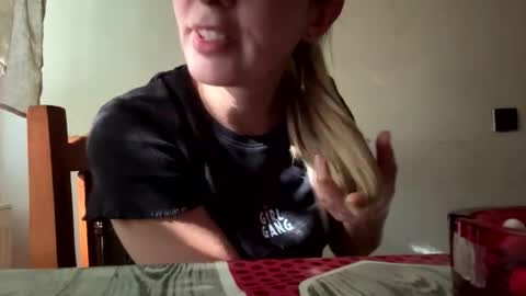 Snapshot of sennya_hayes chatting on October 7, 12:13 pm Sennya online show from October 7, 12:13 pm