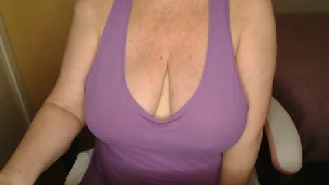 Snapshot of sensual_cris chatting on October 8, 2:36 pm CRIS  online show from October 8, 2:36 pm