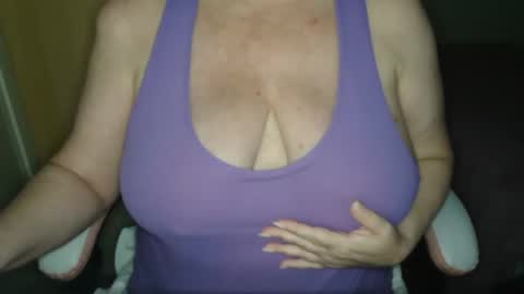 Snapshot of sensual_cris chatting on October 14, 9:15 pm CRIS  online show from October 14, 9:15 pm