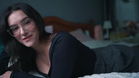 Jasmine online show from April 20, 1:03 pm