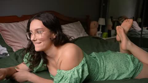 Jasmine online show from June 8, 2:06 pm