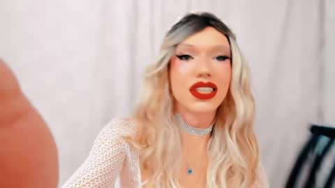 Mia online show from May 1, 12:04 am