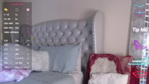 Snapshot of sensual_paradise_ chatting on April 30, 10:14 pm V online show from April 30, 10:14 pm