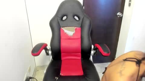 sensual_skinny online show from September 15, 9:26 pm