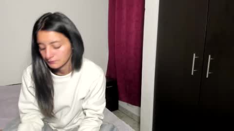 sensual_skinny online show from September 30, 3:11 am