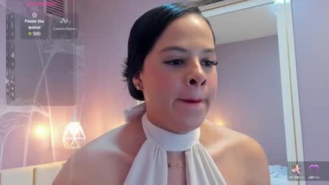 Snapshot of sensual_sophie_ chatting on October 11, 10:14 am Sophie online show from October 11, 10:14 am