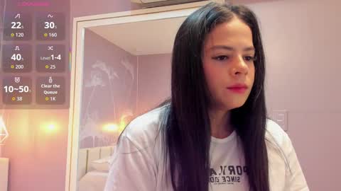 Snapshot of sensual_sophie_ chatting on October 16, 10:16 am Sophie online show from October 16, 10:16 am