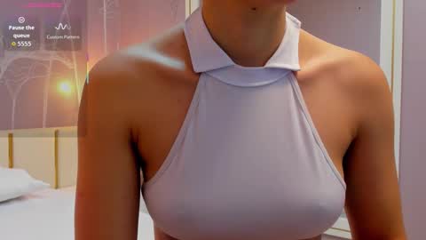 Snapshot of sensual_sophie_ chatting on October 22, 10:15 am Sophie online show from October 22, 10:15 am