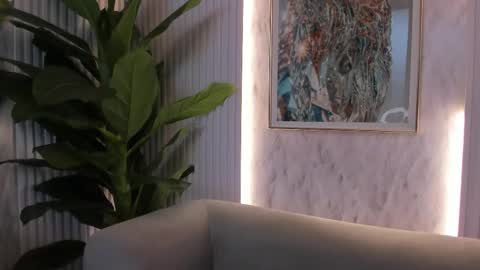 Snapshot of sensual_sophie_ chatting on November 10, 5:56 pm Sophie online show from November 10, 5:56 pm