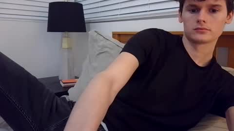 Snapshot of sensualalien chatting on December 14, 2:12 am Cam online show from December 14, 2:12 am