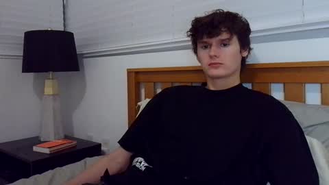 Snapshot of sensualalien chatting on February 7, 3:34 am Cam online show from February 7, 3:34 am