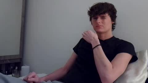 Snapshot of sensualalien chatting on February 23, 11:58 pm Cam online show from February 23, 11:58 pm