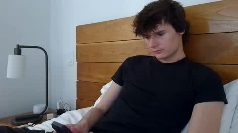 Snapshot of sensualalien chatting on February 25, 11:00 pm Cam online show from February 25, 11:00 pm