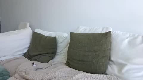 Snapshot of sensualalien chatting on September 30, 6:24 pm Cam online show from September 30, 6:24 pm