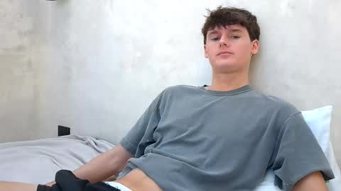 Snapshot of sensualalien chatting on October 8, 7:00 pm Cam online show from October 8, 7:00 pm