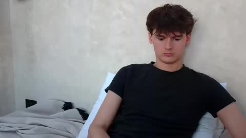 Snapshot of sensualalien chatting on October 14, 9:37 pm Cam online show from October 14, 9:37 pm