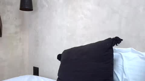 Snapshot of sensualalien chatting on October 18, 7:14 pm Cam online show from October 18, 7:14 pm