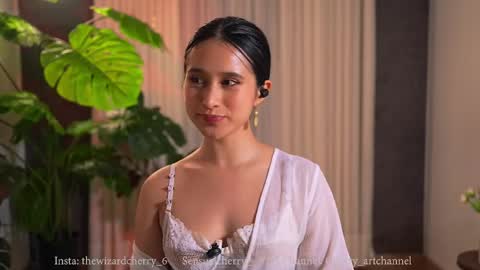 Maria- OF sensual bee online show from April 30, 12:39 am