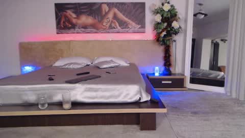 Snapshot of sensualhallie chatting on December 8, 5:01 pm Hallie online show from December 8, 5:01 pm