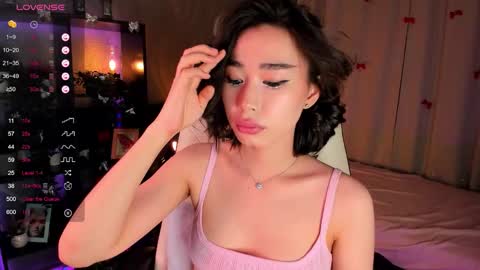 Snapshot of sensualily chatting on February 7, 4:11 pm Kiki online show from February 7, 4:11 pm