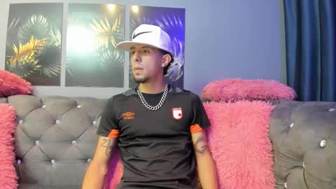 Snapshot of sensualsoulss chatting on October 12, 1:43 pm sensualsoulss online show from October 12, 1:43 pm