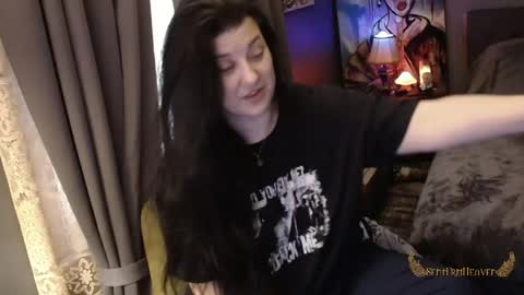 Snapshot of sentfrmheaven chatting on May 7, 12:43 pm Tara online show from May 7, 12:43 pm
