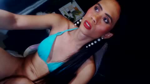 senyora_evangelista online show from April 11, 7:45 am