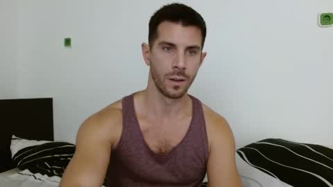 Snapshot of serafino94 chatting on December 17, 7:40 am serafino94 online show from December 17, 7:40 am