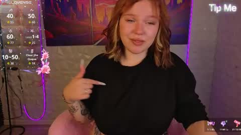 Lisa and Mona online show from July 19, 1:09 am