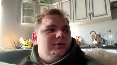 Snapshot of serbenkoroma chatting on November 19, 10:59 am serbenkoroma online show from November 19, 10:59 am