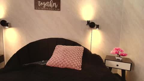 Seren  Follow me online show from February 18, 6:26 am