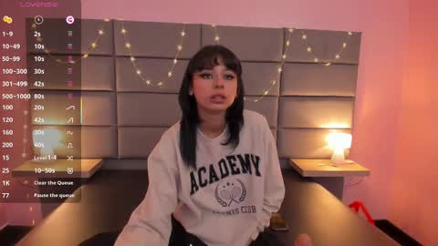 Seren  Follow me online show from February 27, 2:21 am