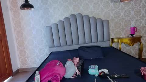 Snapshot of serena_sex31 chatting on May 1, 11:59 am Serena online show from May 1, 11:59 am