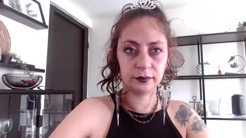 Serena Xyz online show from November 9, 5:44 pm