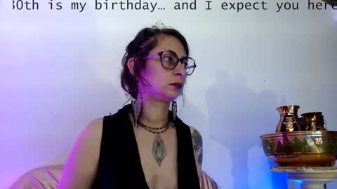 Serena Xyz online show from November 28, 5:59 pm