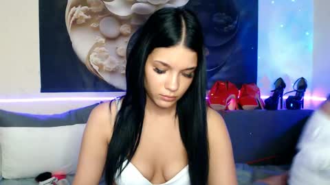 serenaandryan online show from April 10, 7:29 pm