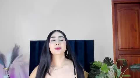 serenaaveline online show from November 11, 11:38 pm