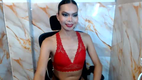 Snapshot of serenamarqueza chatting on June 22, 3:42 pm Sam online show from June 22, 3:42 pm
