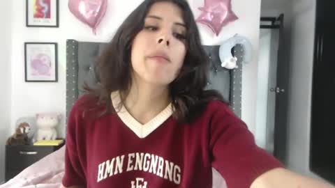 Snapshot of serenaroussee chatting on March 5, 7:17 pm sararoussee online show from March 5, 7:17 pm