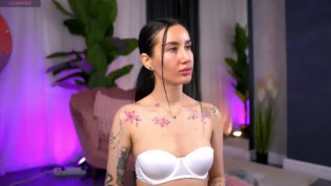 Serena online show from October 23, 10:03 am