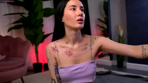 Serena online show from December 2, 11:59 am