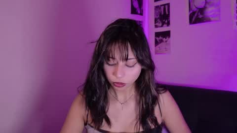 Snapshot of serenbleck chatting on June 9, 10:38 am Seren online show from June 9, 10:38 am