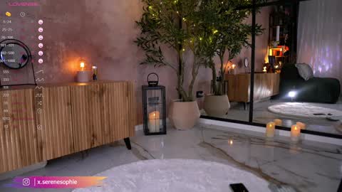 Snapshot of serene_sophiex chatting on November 17, 10:04 pm Serene Sophiex online show from November 17, 10:04 pm