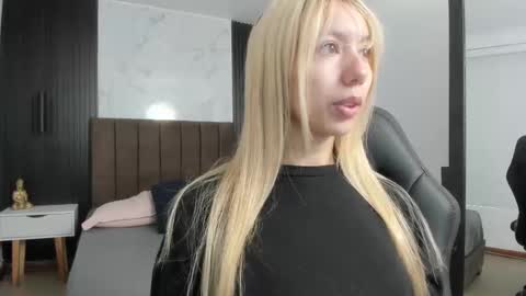 Snapshot of serene_waves chatting on September 24, 12:41 pm Serene online show from September 24, 12:41 pm